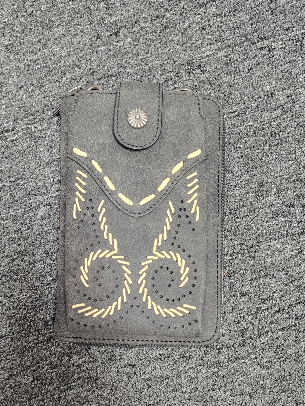 Wrangler Black and Brown Zip Around Travel Wallet